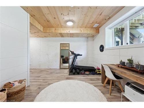 16-271 Grey Silo Road, Waterloo, ON - Indoor