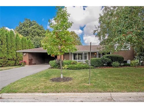 3 White Oaks Avenue  Brantford, ON N3R 5N7