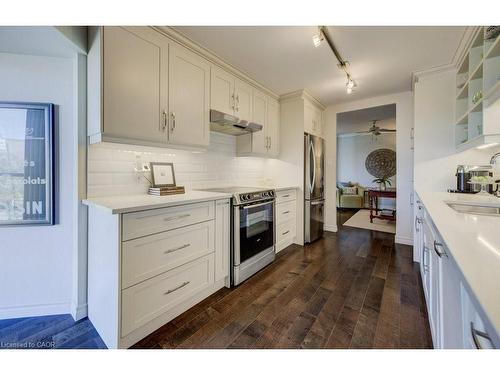 505-265 Westcourt Place, Waterloo, ON - Indoor Photo Showing Kitchen With Upgraded Kitchen