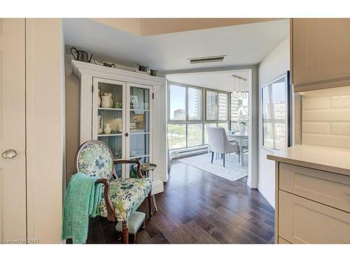 505-265 Westcourt Place, Waterloo, ON - Indoor