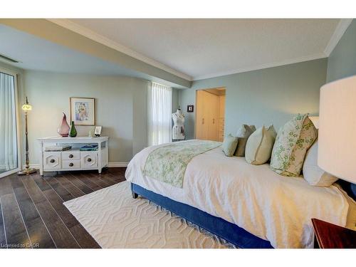 505-265 Westcourt Place, Waterloo, ON - Indoor Photo Showing Bedroom