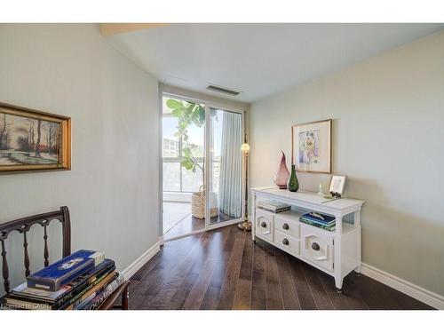 505-265 Westcourt Place, Waterloo, ON - Indoor