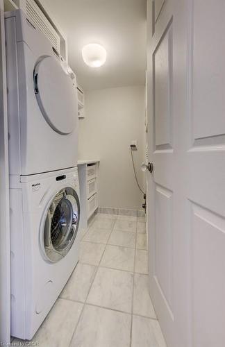 505-265 Westcourt Place, Waterloo, ON - Indoor Photo Showing Laundry Room