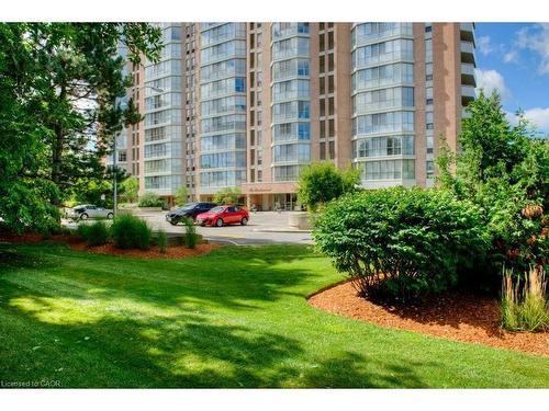 505-265 Westcourt Place, Waterloo, ON - Outdoor With Facade