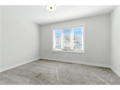 43 Riesling Court, Hamilton, ON - Indoor Photo Showing Other Room