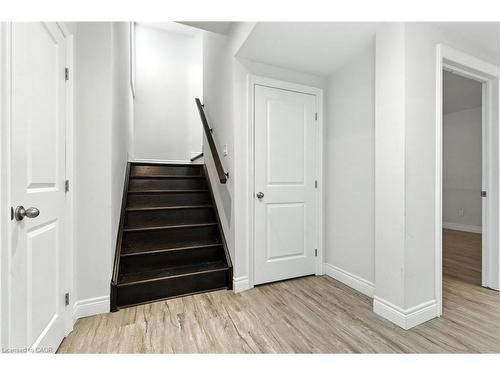 43 Riesling Court, Hamilton, ON - Indoor Photo Showing Other Room