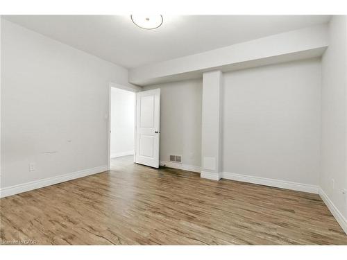 43 Riesling Court, Hamilton, ON - Indoor Photo Showing Other Room