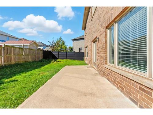 43 Riesling Court, Hamilton, ON - Outdoor With Exterior