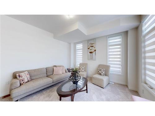 469 Provident Way, Mount Hope, ON - Indoor Photo Showing Living Room