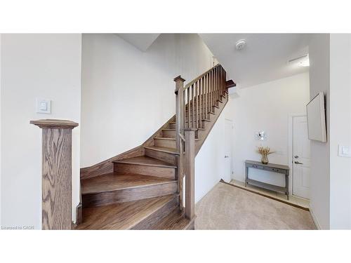 469 Provident Way, Mount Hope, ON - Indoor Photo Showing Other Room