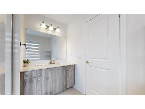 469 Provident Way, Mount Hope, ON - Indoor Photo Showing Bathroom