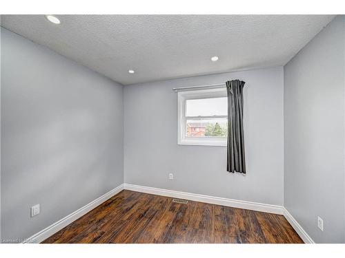 549 Burnett Avenue, Cambridge, ON - Indoor Photo Showing Other Room