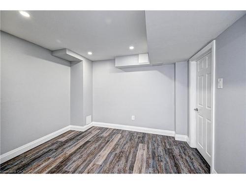 549 Burnett Avenue, Cambridge, ON - Indoor