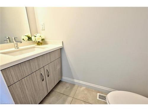 90-1169 Garner Road E, Ancaster, ON - Indoor Photo Showing Bathroom
