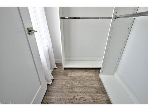 90-1169 Garner Road E, Ancaster, ON - Indoor Photo Showing Other Room