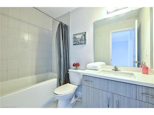 90-1169 Garner Road E, Ancaster, ON - Indoor Photo Showing Bathroom