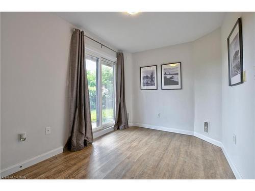 90-1169 Garner Road E, Ancaster, ON - Indoor Photo Showing Other Room