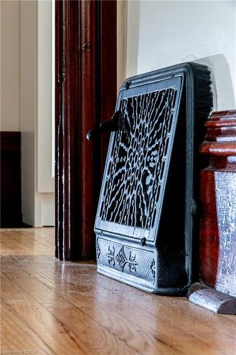 27 Steven Street, Hamilton, ON - Indoor Photo Showing Other Room