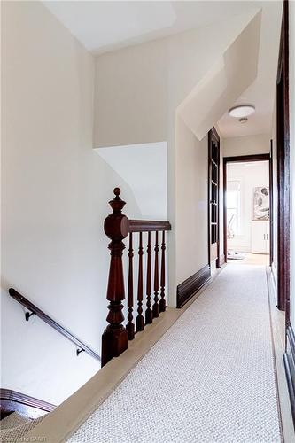 27 Steven Street, Hamilton, ON - Indoor Photo Showing Other Room