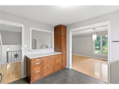 111 Britten Close, Hamilton, ON - Indoor