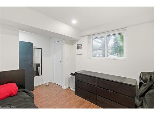 111 Britten Close, Hamilton, ON - Indoor