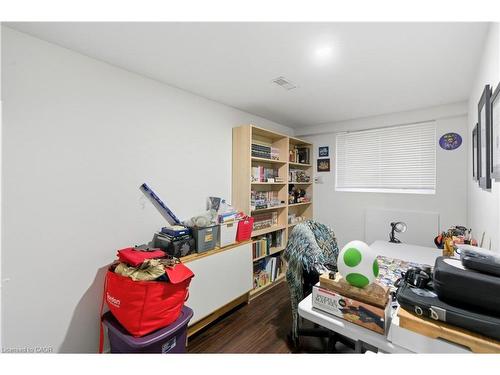 111 Britten Close, Hamilton, ON - Indoor