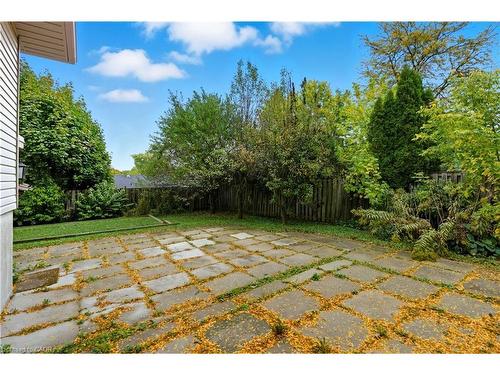 111 Britten Close, Hamilton, ON - Outdoor