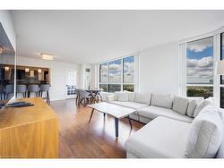 2204-55 Elm Drive W Mississauga, ON L5B 3Z3