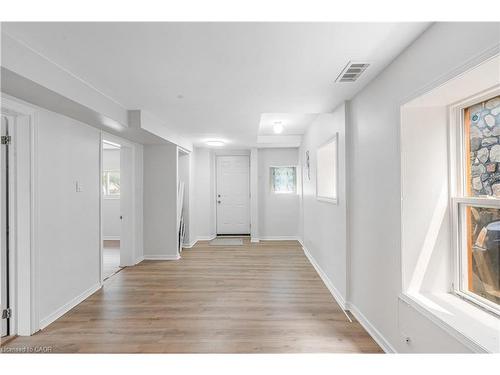 237 St. Julien Street, London, ON - Indoor Photo Showing Other Room