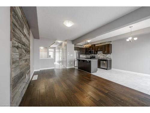 22-247 Festival Way, Binbrook, ON - Indoor Photo Showing Kitchen