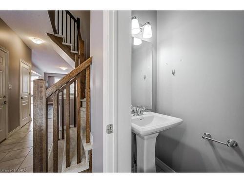 22-247 Festival Way, Binbrook, ON - Indoor Photo Showing Bathroom