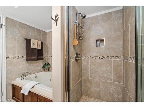 1-131 Grandview Hilltop Drive, Huntsville, ON - Indoor Photo Showing Bathroom