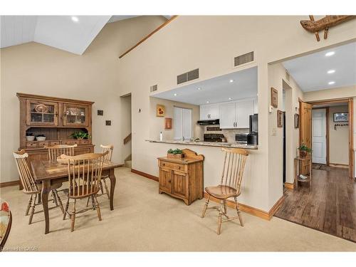 1-131 Grandview Hilltop Drive, Huntsville, ON - Indoor Photo Showing Dining Room