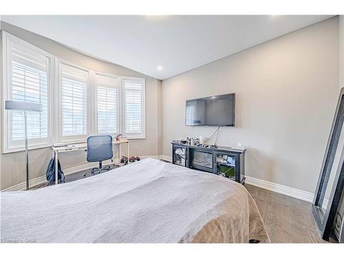 3096 Daniel Way Way, Oakville, ON - Indoor Photo Showing Bedroom