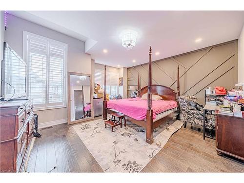 3096 Daniel Way Way, Oakville, ON - Indoor Photo Showing Bedroom