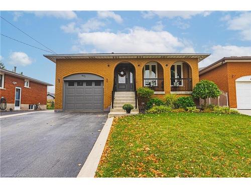 477 Queen Victoria Drive, Hamilton, ON - Outdoor With Deck Patio Veranda With Facade