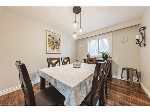 477 Queen Victoria Drive, Hamilton, ON - Indoor Photo Showing Dining Room