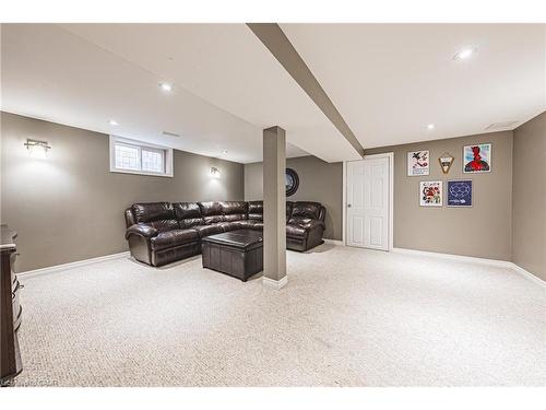 477 Queen Victoria Drive, Hamilton, ON - Indoor Photo Showing Basement