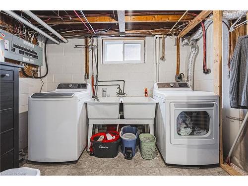 477 Queen Victoria Drive, Hamilton, ON - Indoor Photo Showing Laundry Room
