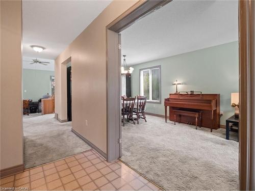 106 Spruceside Crescent, Pelham, ON - Indoor Photo Showing Other Room