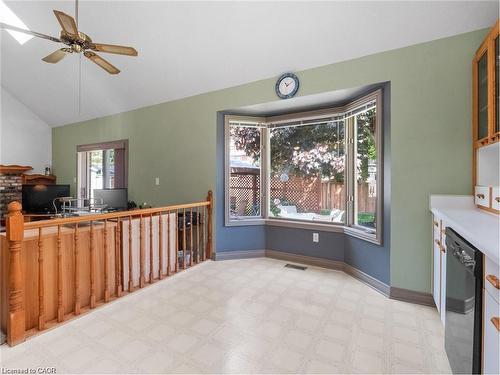 106 Spruceside Crescent, Pelham, ON - Indoor Photo Showing Other Room