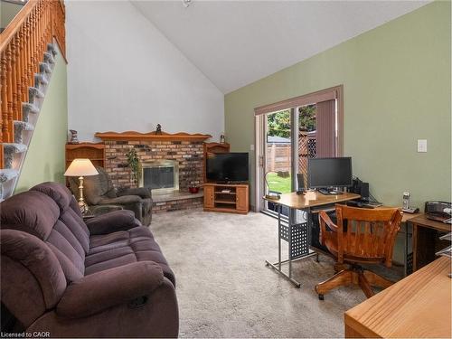 106 Spruceside Crescent, Pelham, ON - Indoor Photo Showing Living Room With Fireplace