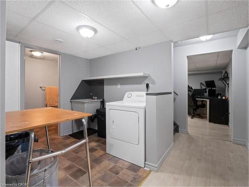 106 Spruceside Crescent, Pelham, ON - Indoor Photo Showing Laundry Room