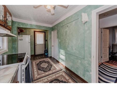 478 Greenfield Avenue, Kitchener, ON - Indoor