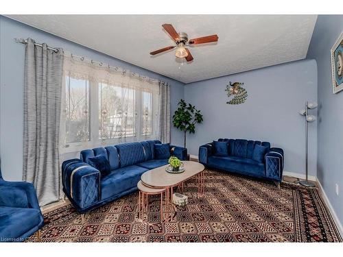 478 Greenfield Avenue, Kitchener, ON - Indoor Photo Showing Living Room