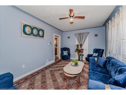 478 Greenfield Avenue, Kitchener, ON - Indoor Photo Showing Living Room