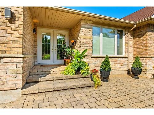 1104 Crofton Way, Burlington, ON - Outdoor