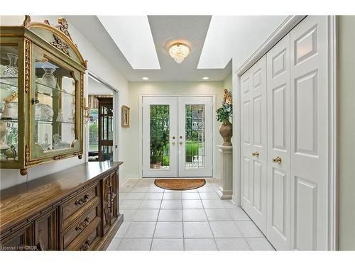 1104 Crofton Way, Burlington, ON - Indoor Photo Showing Other Room