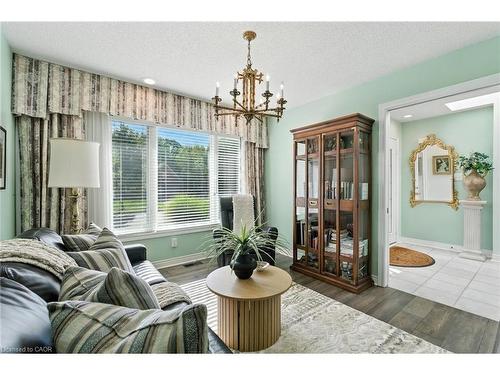 1104 Crofton Way, Burlington, ON - Indoor