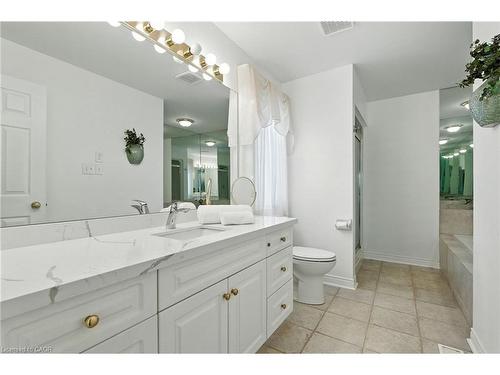 1104 Crofton Way, Burlington, ON - Indoor Photo Showing Bathroom